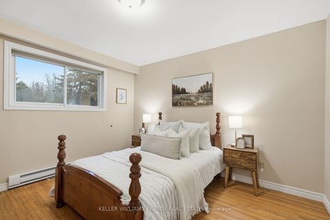 Photo 21 at 1485 Oneida Court, Samac, Oshawa