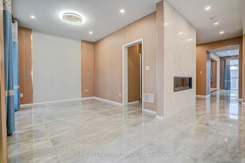 Photo 5 at 18 Caine Street, Rural Richmond Hill, Richmond Hill