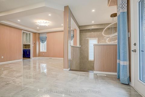 Photo 7 at 18 Caine Street, Rural Richmond Hill, Richmond Hill