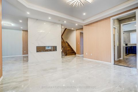 Photo 12 at 18 Caine Street, Rural Richmond Hill, Richmond Hill