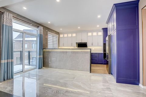 Photo 18 at 18 Caine Street, Rural Richmond Hill, Richmond Hill