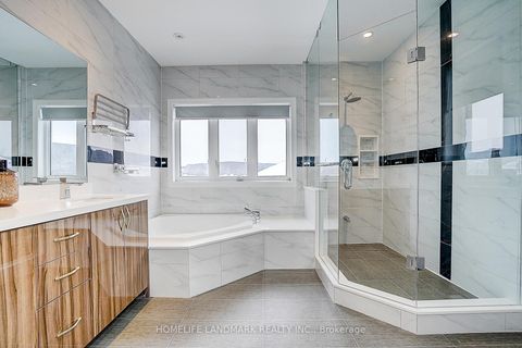 Photo 33 at 18 Caine Street, Rural Richmond Hill, Richmond Hill