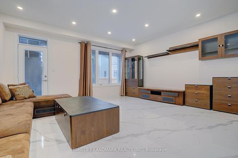 Photo 43 at 18 Caine Street, Rural Richmond Hill, Richmond Hill