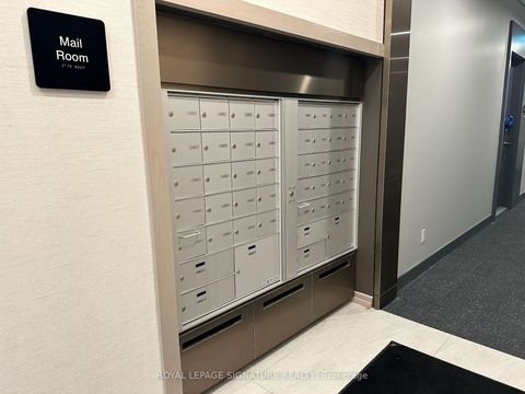 Photo 4 at 404 - 3285 Carding Mill Trail, GO Glenorchy, Oakville