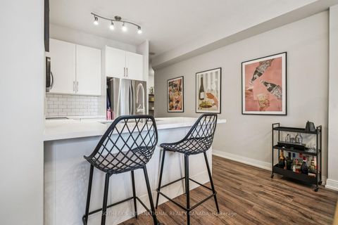 Photo 7 at 708 - 88 Broadway Avenue, Mount Pleasant West, Toronto