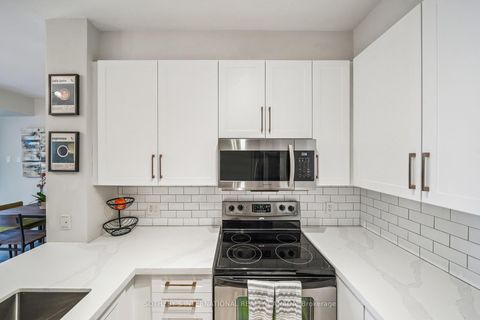 Photo 9 at 708 - 88 Broadway Avenue, Mount Pleasant West, Toronto