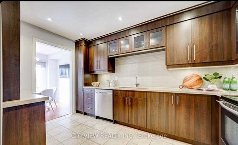 Photo 5 at 2140 Oakpoint Road, WT West Oak Trails, Oakville