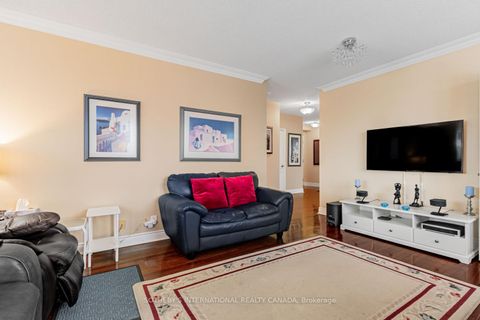 Photo 3 at 907 - 10 Delisle Avenue, St. Clair, Toronto