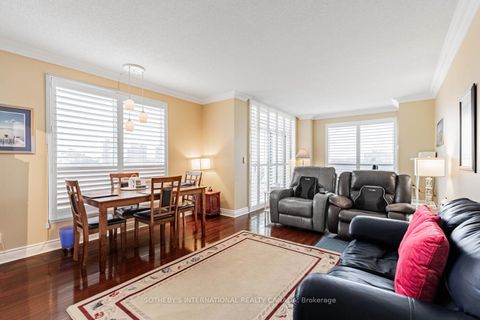 Photo 4 at 907 - 10 Delisle Avenue, St. Clair, Toronto