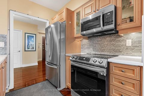 Photo 7 at 907 - 10 Delisle Avenue, St. Clair, Toronto