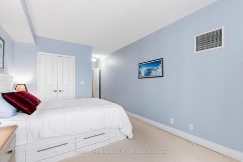 Photo 13 at 907 - 10 Delisle Avenue, St. Clair, Toronto