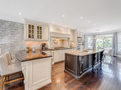 Photo 8 at 1050 Masters Green, GA Glen Abbey, Oakville