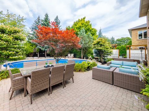 Photo 33 at 1050 Masters Green, GA Glen Abbey, Oakville