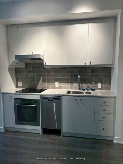 Photo 6 at 906 - 9 Tecumseth Street, Niagara, Toronto