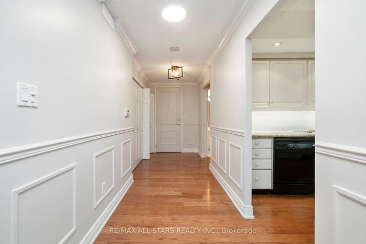 Photo 1 at 404 - 610 Bullock Drive, Markville, Markham