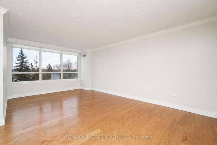 Photo 7 at 404 - 610 Bullock Drive, Markville, Markham