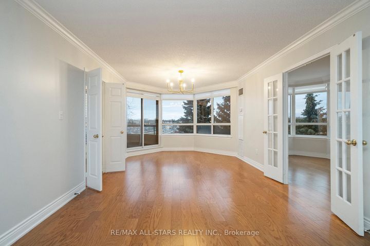 Photo 11 at 404 - 610 Bullock Drive, Markville, Markham