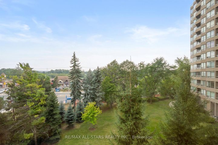 Photo 18 at 404 - 610 Bullock Drive, Markville, Markham