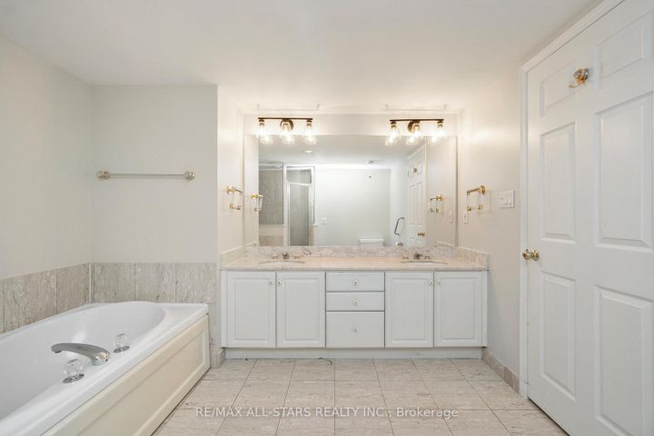 Photo 33 at 404 - 610 Bullock Drive, Markville, Markham