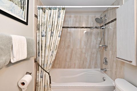 Photo 24 at 1004 - 7440 Bathurst Street, Brownridge, Vaughan