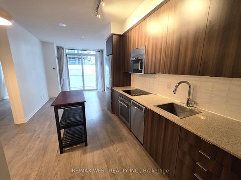 Photo 8 at 505 - 101 Erskine Avenue, Mount Pleasant West, Toronto