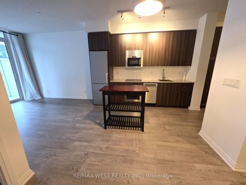 Photo 10 at 505 - 101 Erskine Avenue, Mount Pleasant West, Toronto