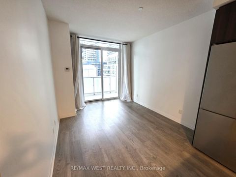 Photo 11 at 505 - 101 Erskine Avenue, Mount Pleasant West, Toronto