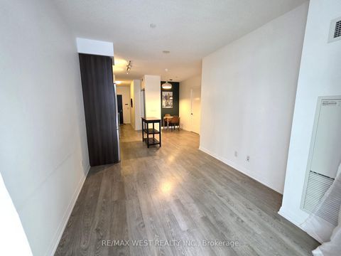 Photo 12 at 505 - 101 Erskine Avenue, Mount Pleasant West, Toronto