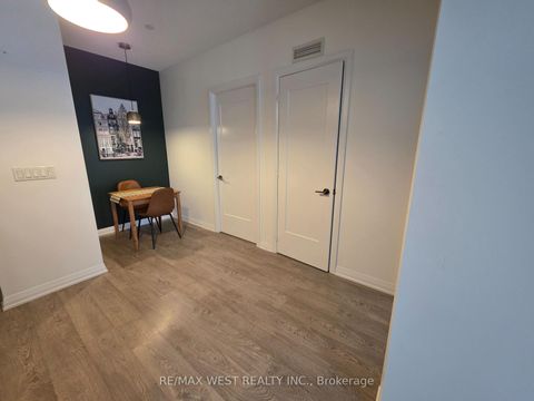 Photo 13 at 505 - 101 Erskine Avenue, Mount Pleasant West, Toronto