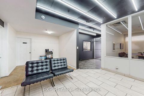 Photo 8 at 32 Stoffel Drive, Clairville, Toronto