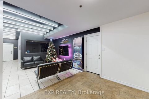 Photo 10 at 32 Stoffel Drive, Clairville, Toronto