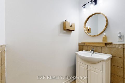 Photo 24 at 32 Stoffel Drive, Clairville, Toronto