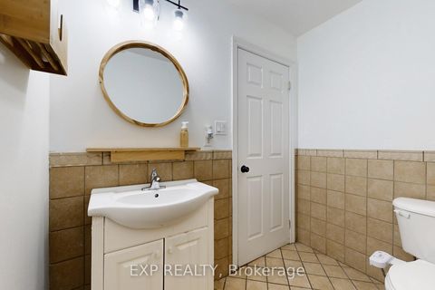 Photo 25 at 32 Stoffel Drive, Clairville, Toronto