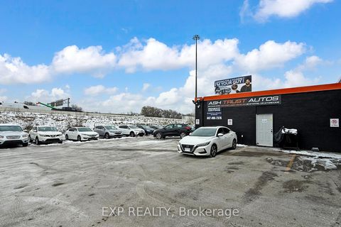 Photo 30 at 32 Stoffel Drive, Clairville, Toronto