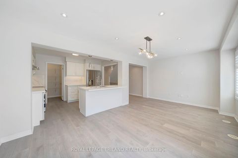 Photo 14 at 244 Ellen Davidson Drive, GO Glenorchy, Oakville