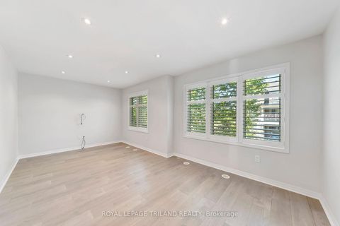 Photo 18 at 244 Ellen Davidson Drive, GO Glenorchy, Oakville