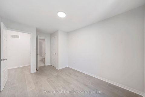 Photo 27 at 244 Ellen Davidson Drive, GO Glenorchy, Oakville