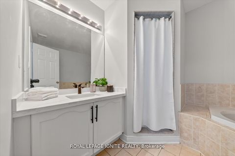 Photo 25 at 163 Seasons Drive, Rouge E11, Toronto