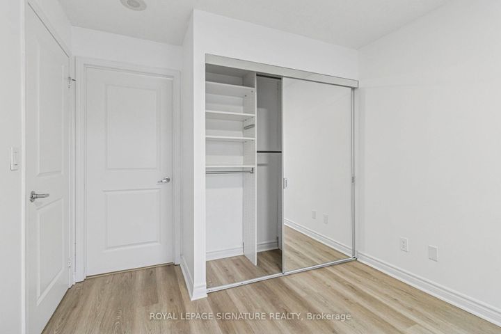Photo 12 at 226 - 2885 Bayview Avenue, Bayview Village, Toronto