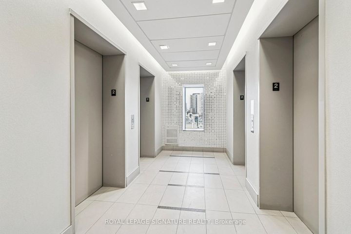 Photo 33 at 226 - 2885 Bayview Avenue, Bayview Village, Toronto