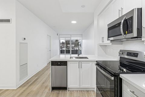 Photo 5 at 226 - 2885 Bayview Avenue, Bayview Village, Toronto