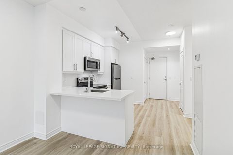 Photo 7 at 226 - 2885 Bayview Avenue, Bayview Village, Toronto