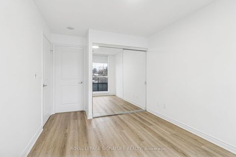 Photo 11 at 226 - 2885 Bayview Avenue, Bayview Village, Toronto