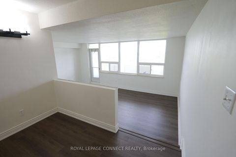 Photo 4 at 912 - 1360 York Mills Road, Donalda, Toronto