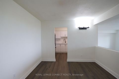 Photo 11 at 912 - 1360 York Mills Road, Donalda, Toronto