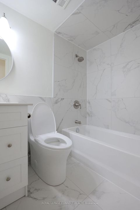 Photo 18 at 912 - 1360 York Mills Road, Donalda, Toronto