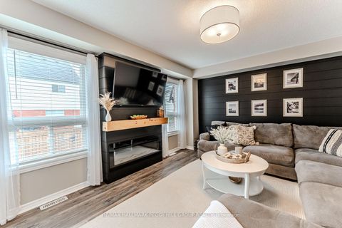 Photo 6 at 14 Regina Road, Shore, Barrie