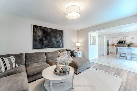 Photo 7 at 14 Regina Road, Shore, Barrie