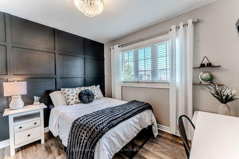 Photo 13 at 14 Regina Road, Shore, Barrie