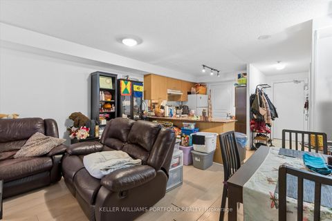 Photo 8 at 205 - 801 Bay Street, Bay Street Corridor, Toronto